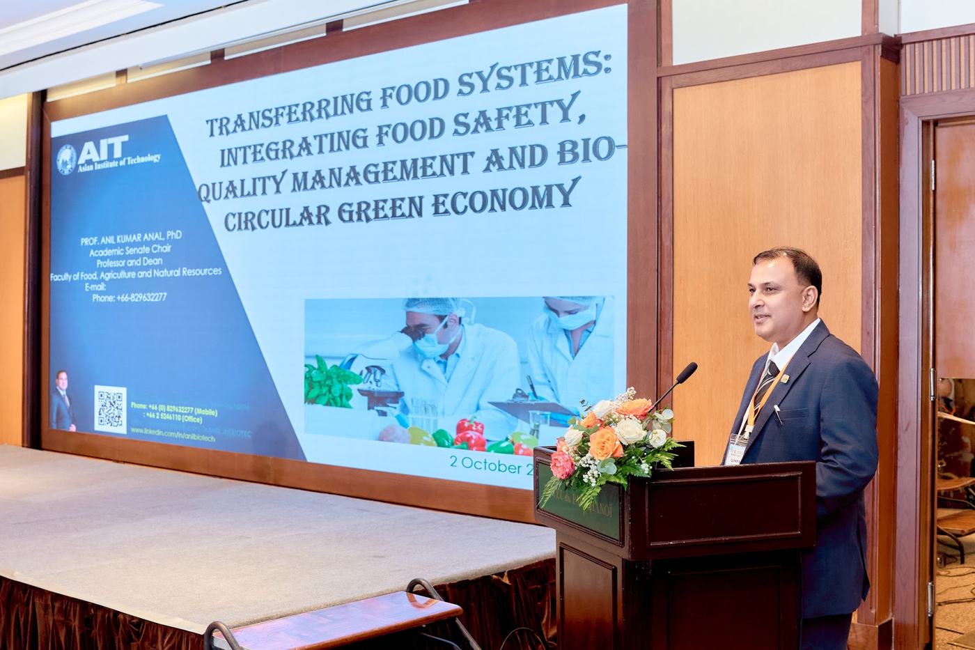 Prof. Anil Kumar Anal delivering a keynote lecture