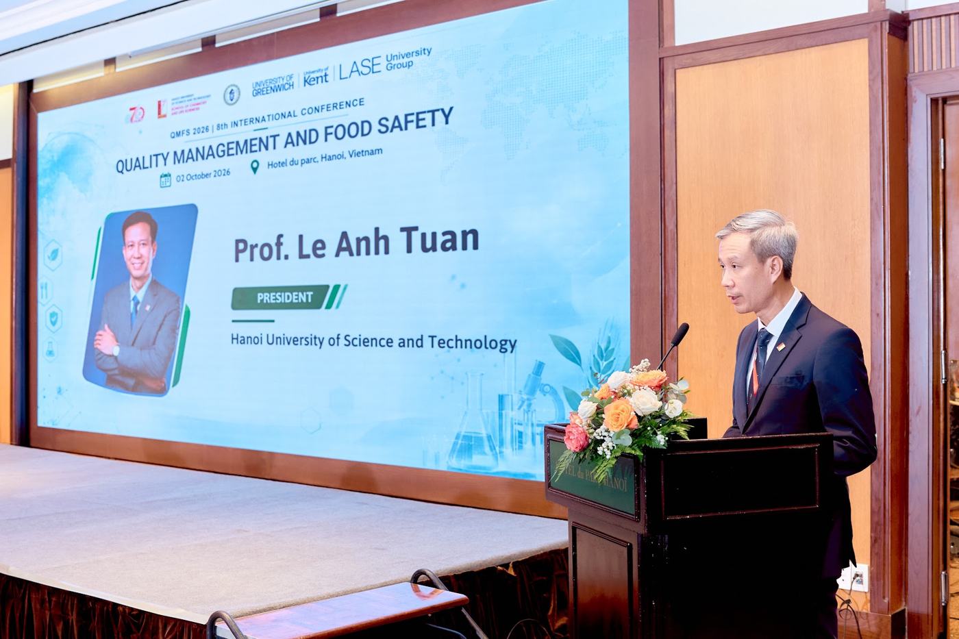 Prof. Le Anh Tuan delivering the opening remarks