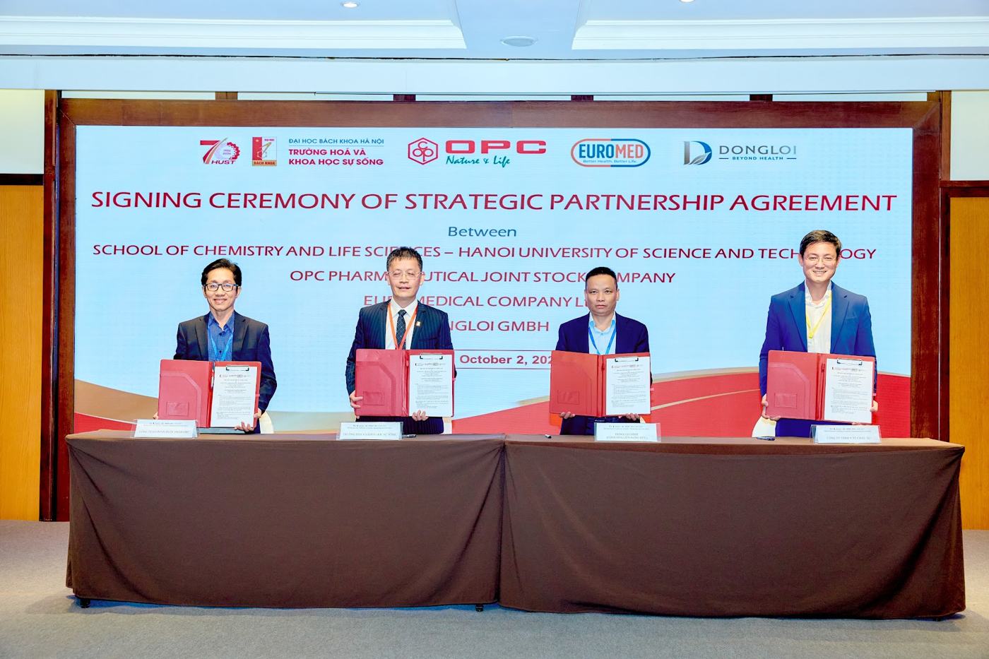 Signing ceremony of strategic partnership agreements